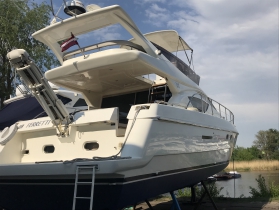 Ferretti 460