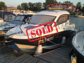 Quicksilver Activ 705 Cruiser su Mercury 200 HP Ve