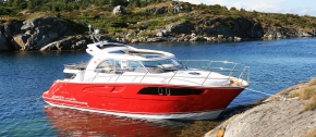 Marex 320 AFT Cabin