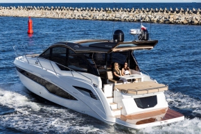 Galeon 425 HTS