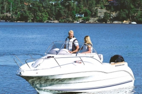 Quicksilver Activ 555 Cabin